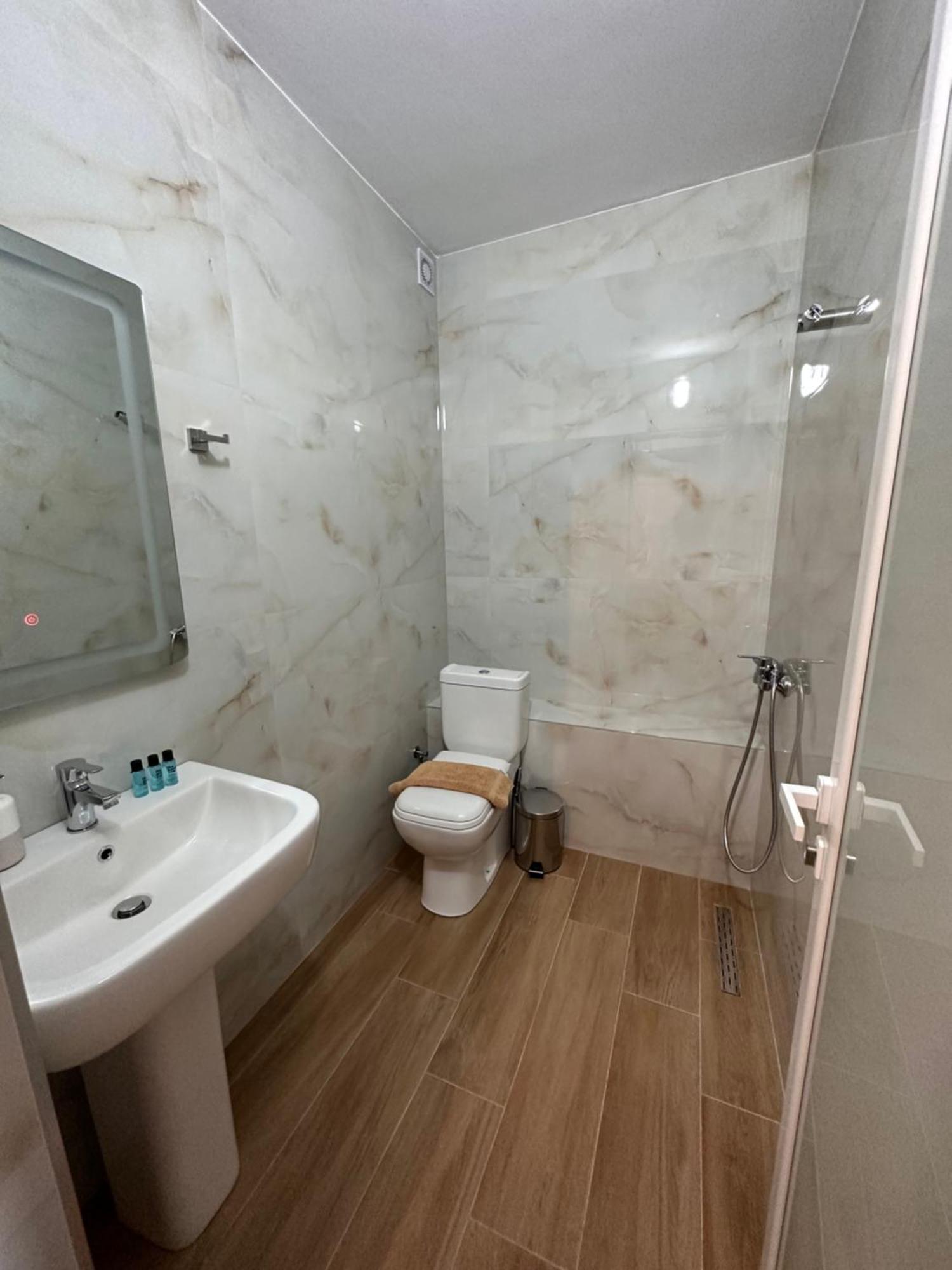 קסאמיל J&B Hotel מראה חיצוני תמונה